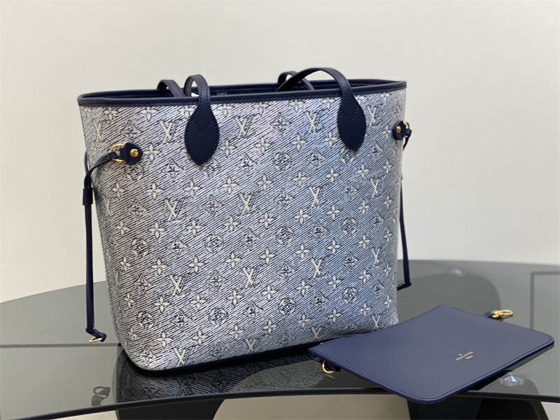  signature crossbody bag detail view showing craftsmanship 8