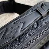  everyday bag interior and compartment view