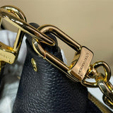  everyday bag close-up of hardware and finish 17