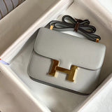  Chic handbag front view 7