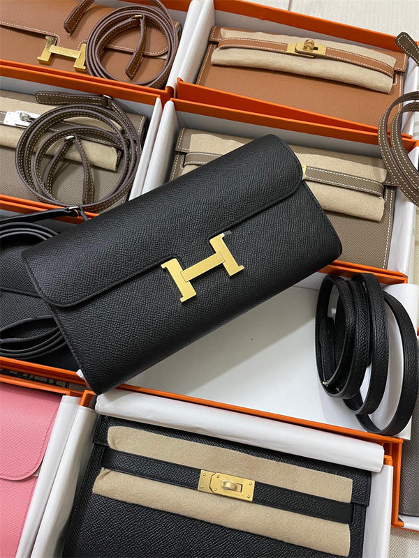 Close-up detail of crisp bag design
