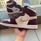 Nike Men's & Women's Designer Lifestyle Shoes — Style 164 detail view