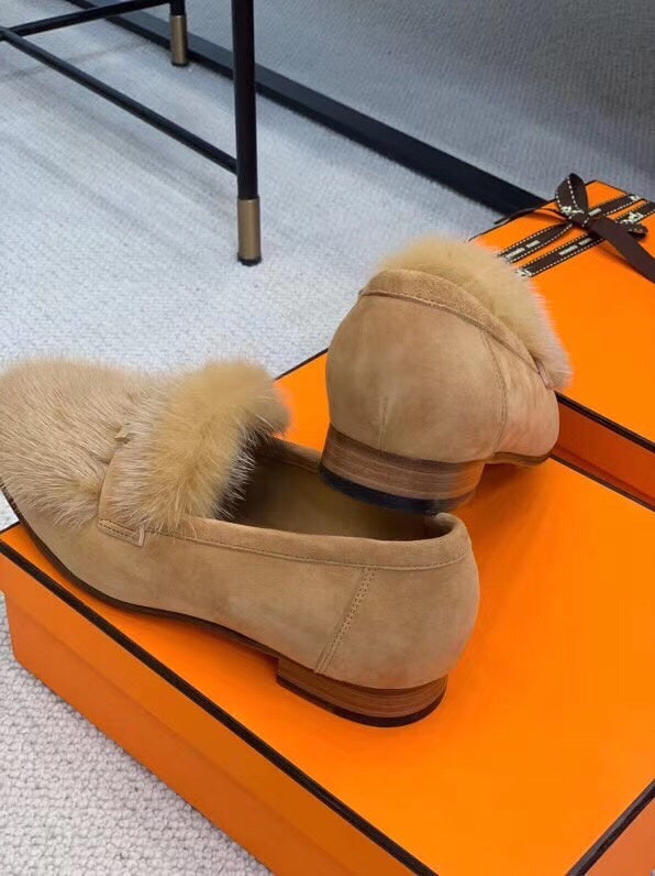 Hermes shoes Style 399 - back heel detail (alternate angle)