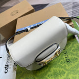 Handle and strap detail of classic sleek women's handbag – women's everyday handbag