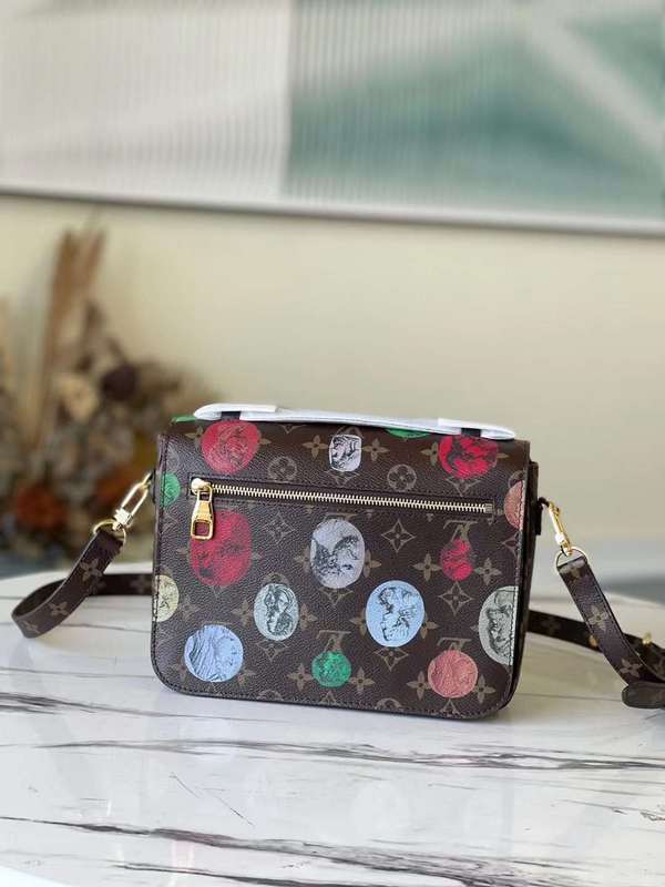 Interior view of structured chic women's handbag – women's luxury accessory