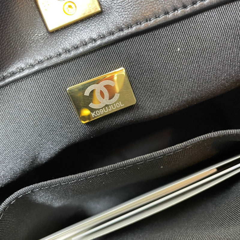  women's handbag, versatile design, view 4