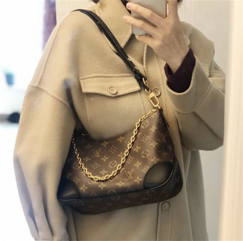  shopper bag interior and compartment view 9