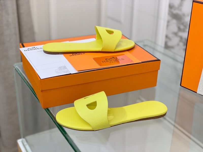 Hermès Nude Classic Ballet Flats - Angled View