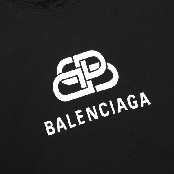 Three-quarter angle view of Balenciaga luxury piece style No.148