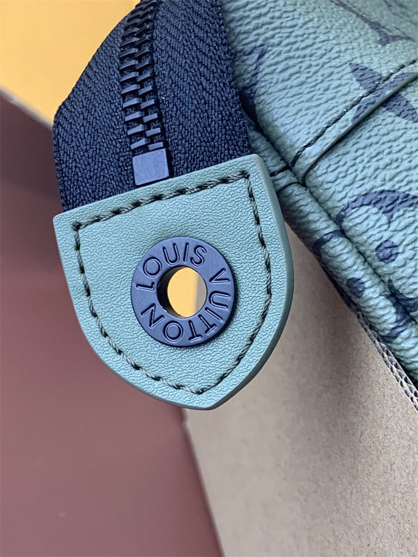  Modern handbag carried on shoulder 10