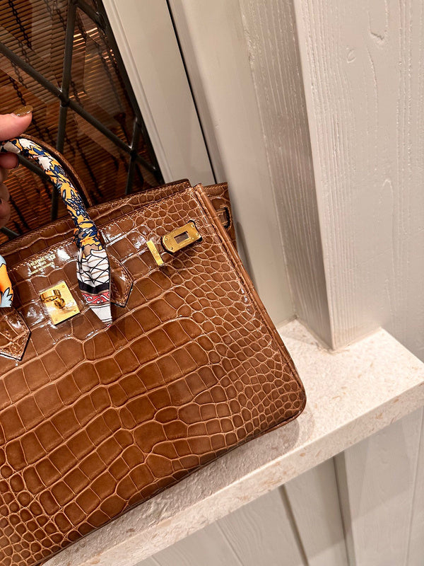 Everyday-Ready bag shown from front angle