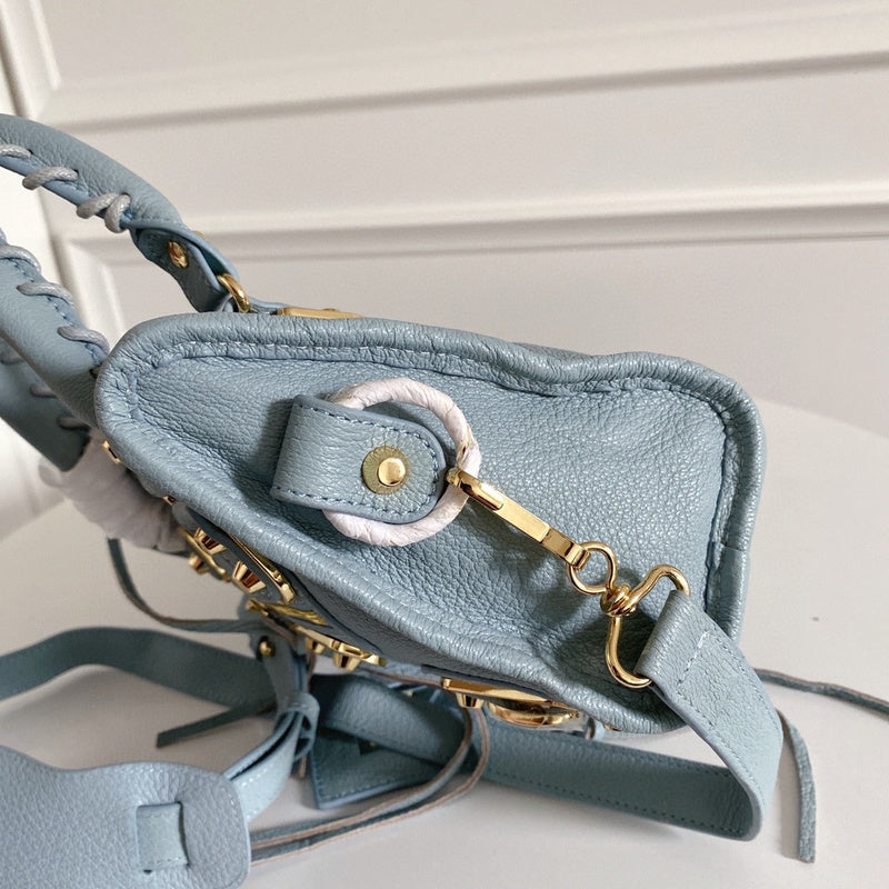 Zivas Charm Timeless Appeal Statement Handbag (Refined Practical Design) – Styled Look