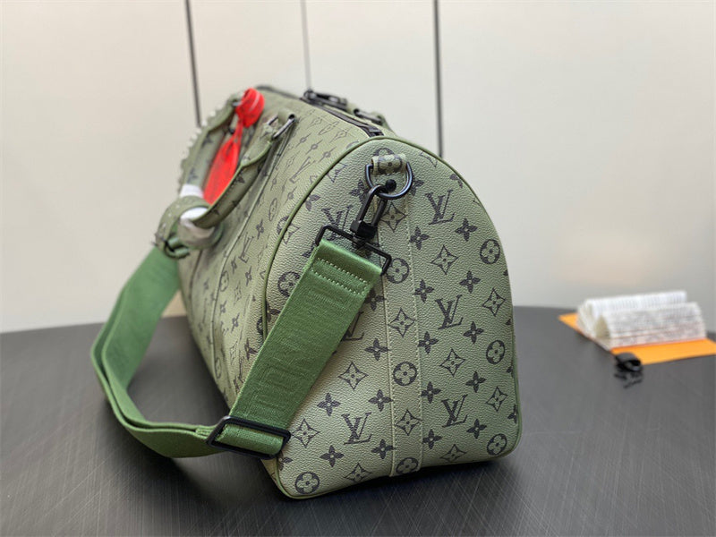  sleek crossbody bag detail view showing craftsmanship 8