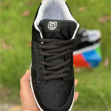 Nike Men's & Women's Designer Lifestyle Shoes — Style 080 close-up view