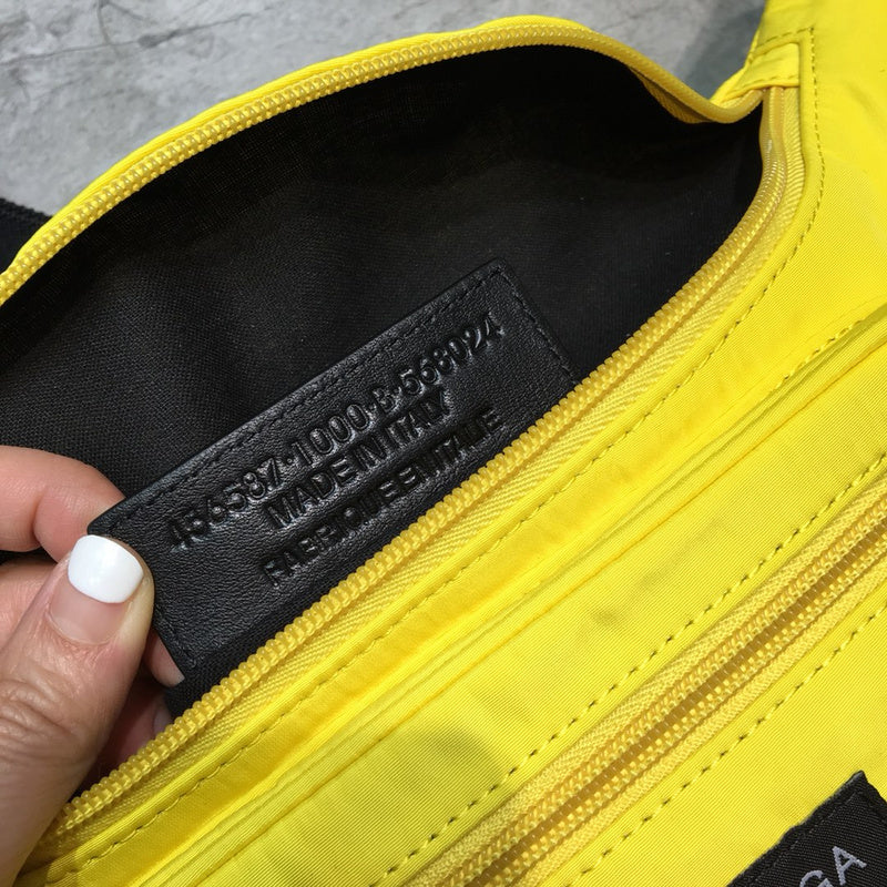 Modern Premium PU Leather Handbag - Chic Everyday Appeal | Women's Designer-Inspired Purse #247 - side angle view (image 2) of designer-inspired handbag