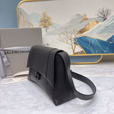 Zivas Charm Versatile Design Statement Handbag (Designer-Inspired Craftsmanship) – Lifestyle Shot