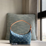  Refined tote bag front view 13
