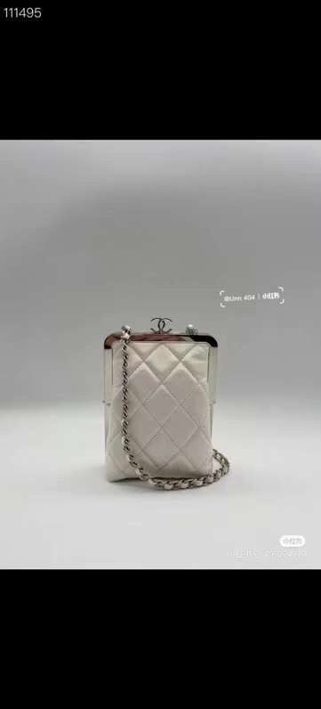  women's handbag, versatile design, view 1