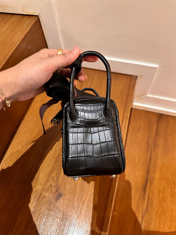  crossbody bag interior and compartment view