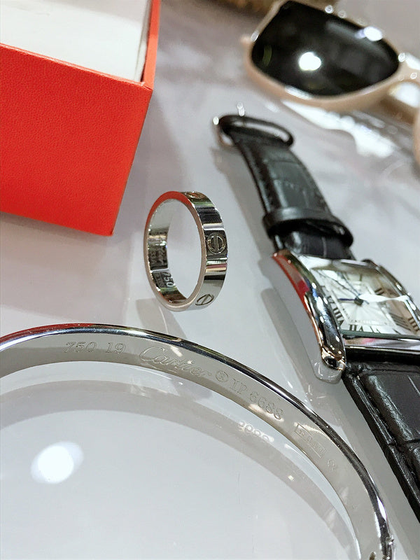 Angled view of Cartier unisex jewelry piece