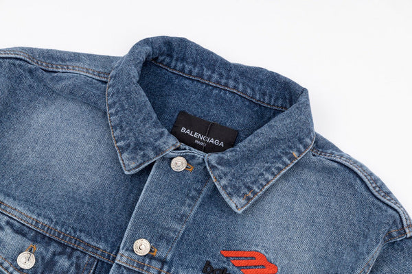 Three-quarter angle view of Balenciaga luxury piece style No.134
