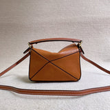 Ziva's Charm handbag – detail view (18cm*12cm*7cm)