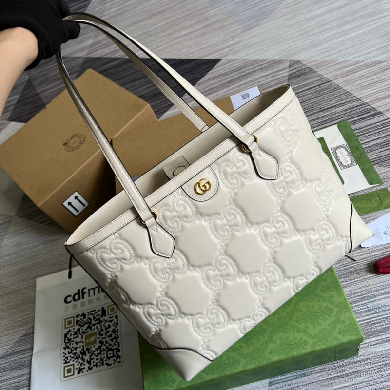 Front view of refined chic women's handbag – women's everyday handbag