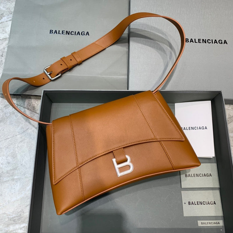 Effortless Faux Leather Handbag - Statement Silhouette | Women's Fashion Handbag #524 - texture close-up (image 9) of designer-inspired handbag