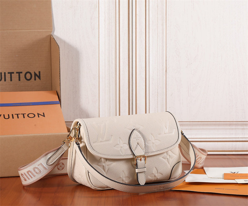  effortless shoulder bag styled with outfit