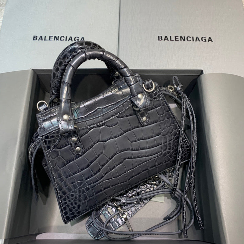 Contemporary Premium PU Leather Handbag - Smooth Faux-Leather Exterior | Women's Luxury Handbag #325 - close-up detail shot (image 3) of designer-inspired handbag