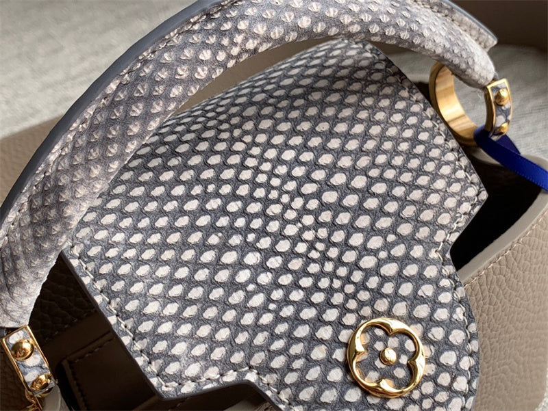  Graceful carryall bag front view 13