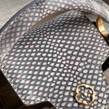  Graceful carryall bag front view 13