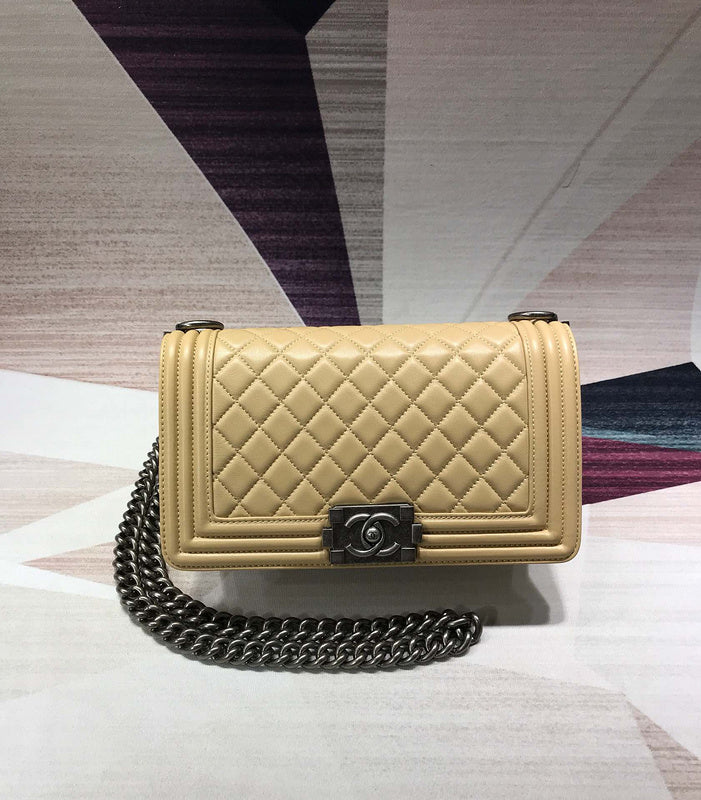  mid purse view 1
