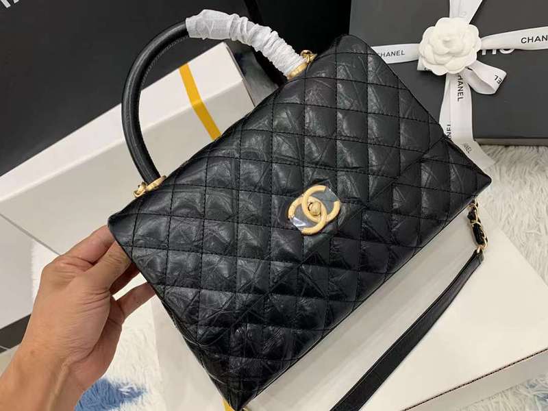 Zivas Charm Polished Finish Everyday Handbag (Structured Everyday Essential) – Interior View