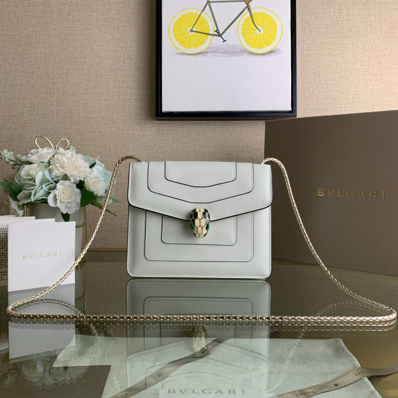 Statement Faux Leather Handbag - Everyday Elegance | Women's Designer-Inspired Purse #1685 - product detail shot (image 10) of designer-inspired handbag