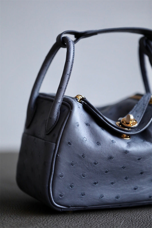  smart shopper bag detail view showing craftsmanship 8