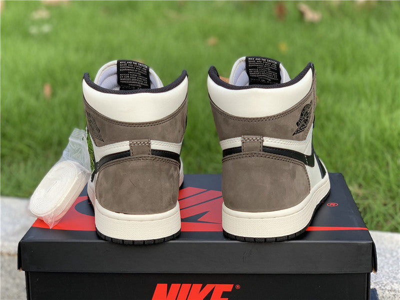 Nike fresh white-and-black luxury sneakers view 6 signature lace-up style