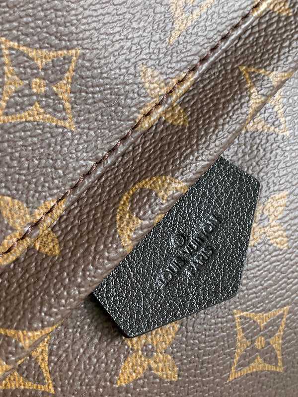 Front view of classic modern women's handbag – women's premium purse