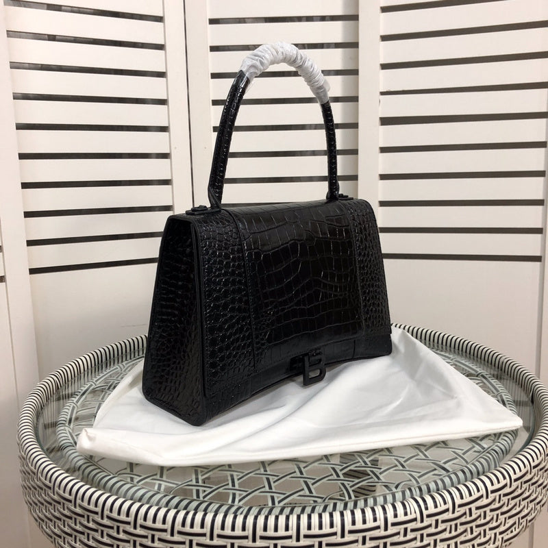 Interior view of sleek classic women's handbag – women's everyday handbag