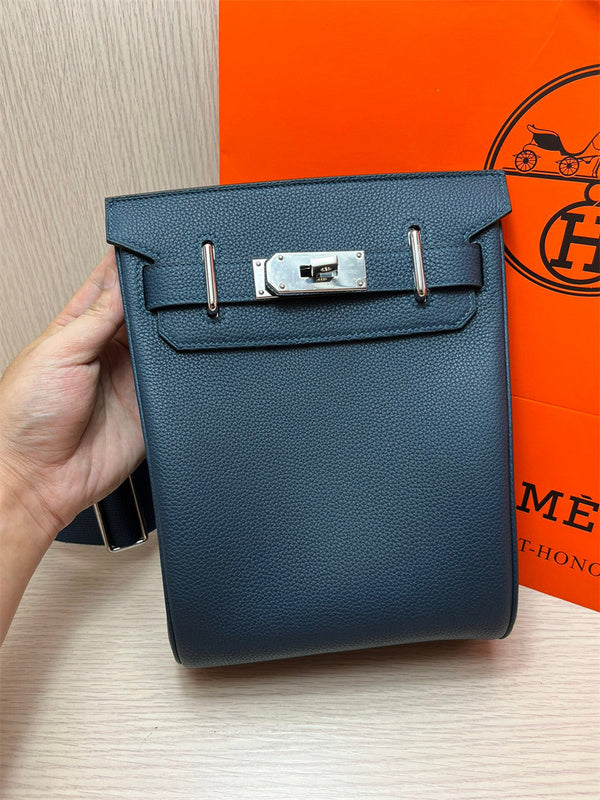  Graceful everyday bag front view 13