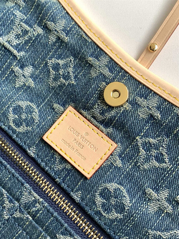  Timeless handbag front view 13