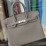  Signature shoulder bag front view