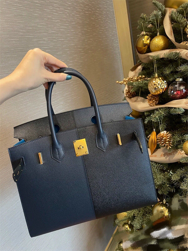  Curated shopper bag front view 7