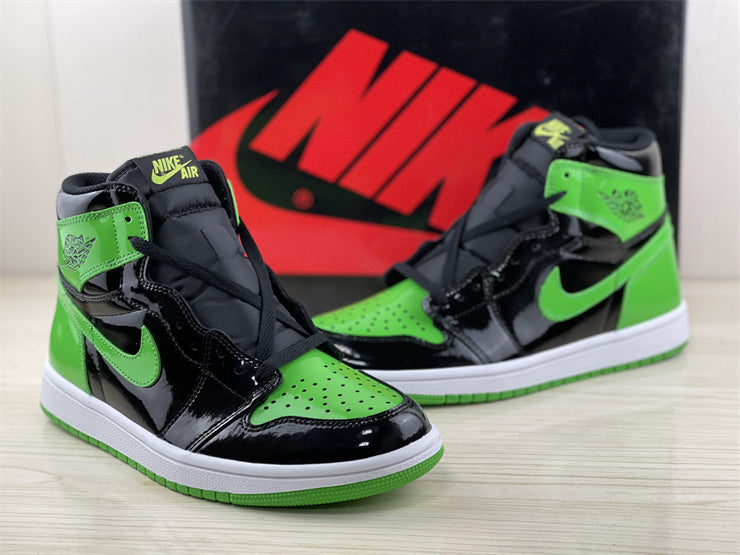 Nike Men's & Women's Luxury Low-Top Trainers — Style 261 detail view