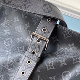 Side profile of chic everyday-luxe women's handbag – women's premium purse