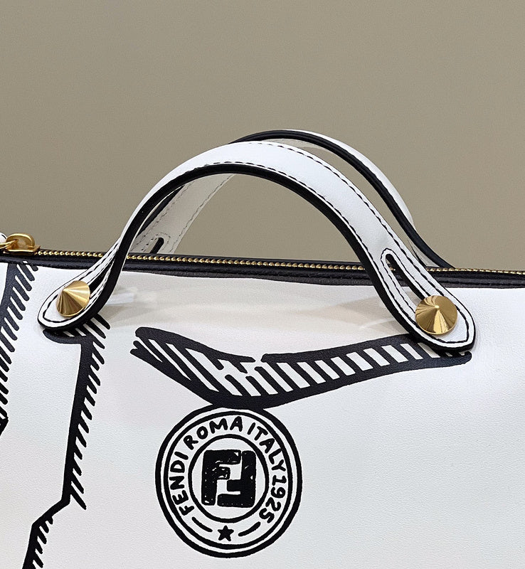 Ziva's Charm handbag – interior view (28cm*14cm*8cm)