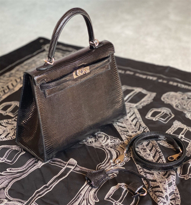  tote bag interior and compartment view