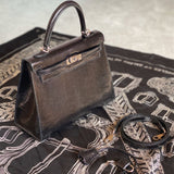  tote bag interior and compartment view
