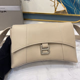 Zivas Charm Refined Everyday Style Statement Handbag (Versatile Style Statement) – Styled Look