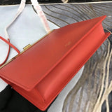Handle and strap detail of refined sleek women's handbag – women's everyday handbag